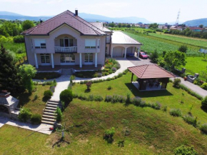  Villa Pegas  Бихач
